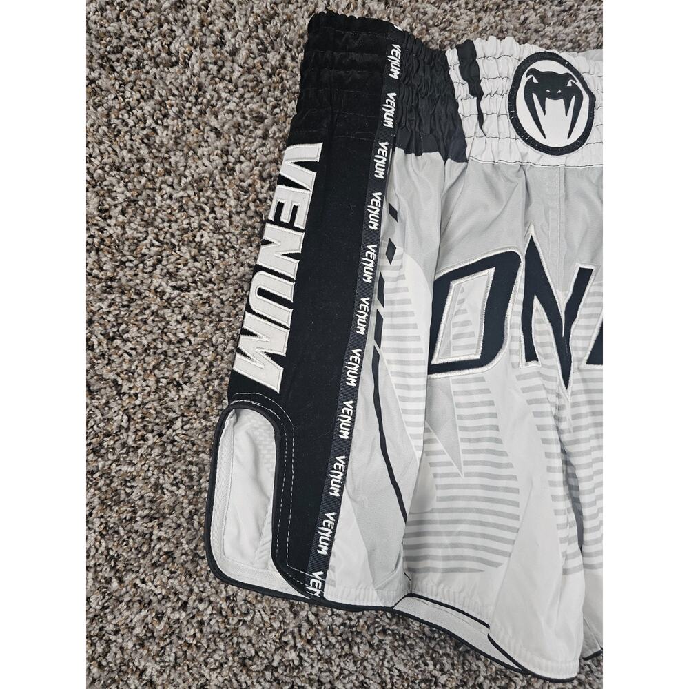 Venum x ONE FC Muay Thai Shorts in white and black Boys Sz XL NEW - Picture 2 of 5